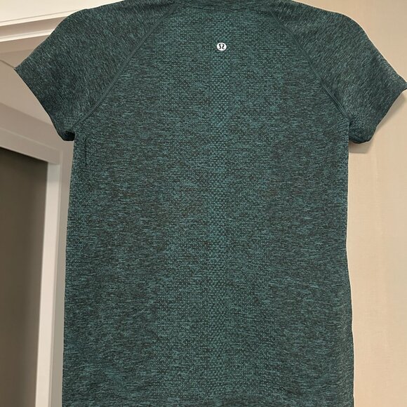 Lululemon - Picture 2 of 3